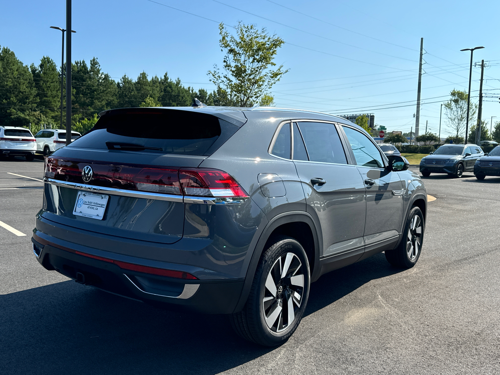 2024 Volkswagen Atlas Cross Sport 2.0T SE w/Technology 5