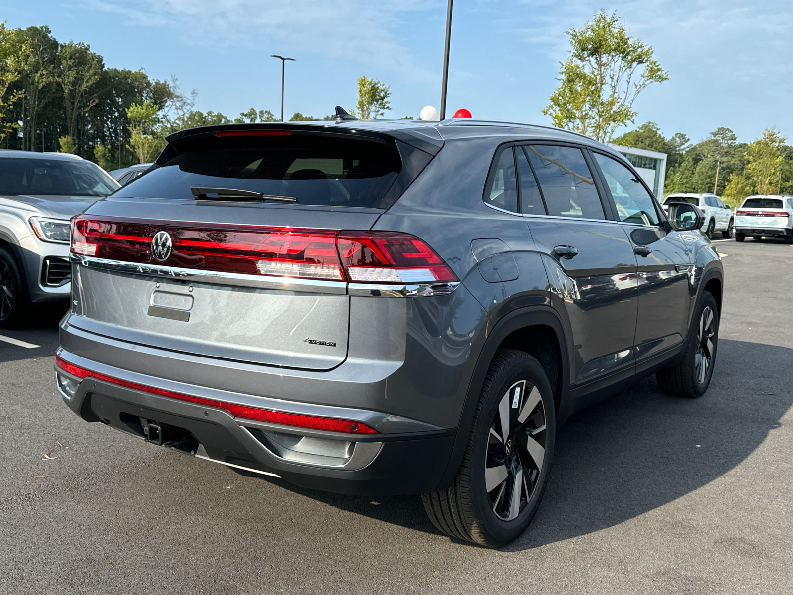 2024 Volkswagen Atlas Cross Sport 2.0T SE w/Technology 5