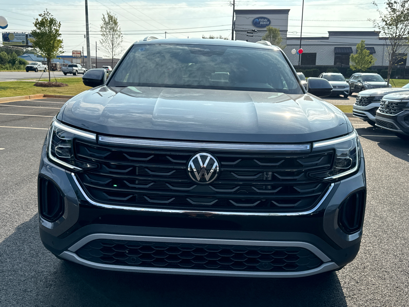 2024 Volkswagen Atlas Cross Sport 2.0T SE w/Technology 8