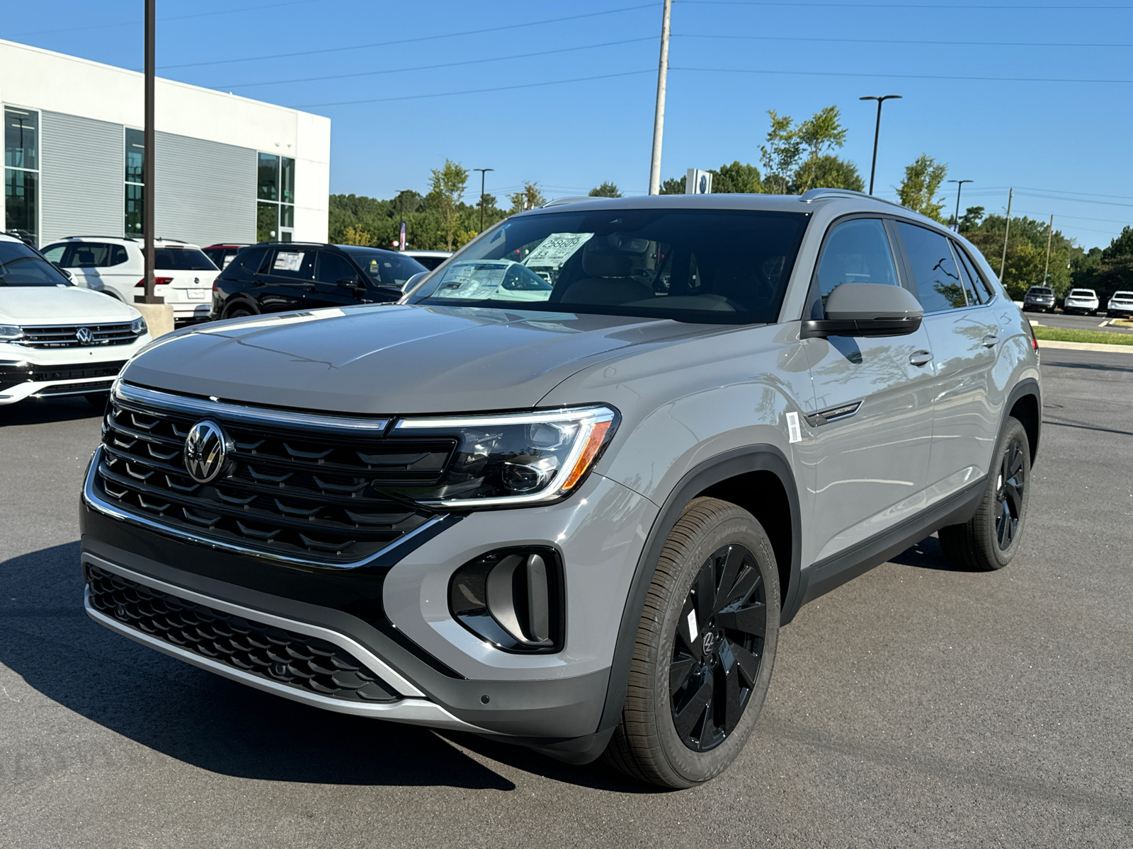 2024 Volkswagen Atlas Cross Sport 2.0T SE w/Technology 1