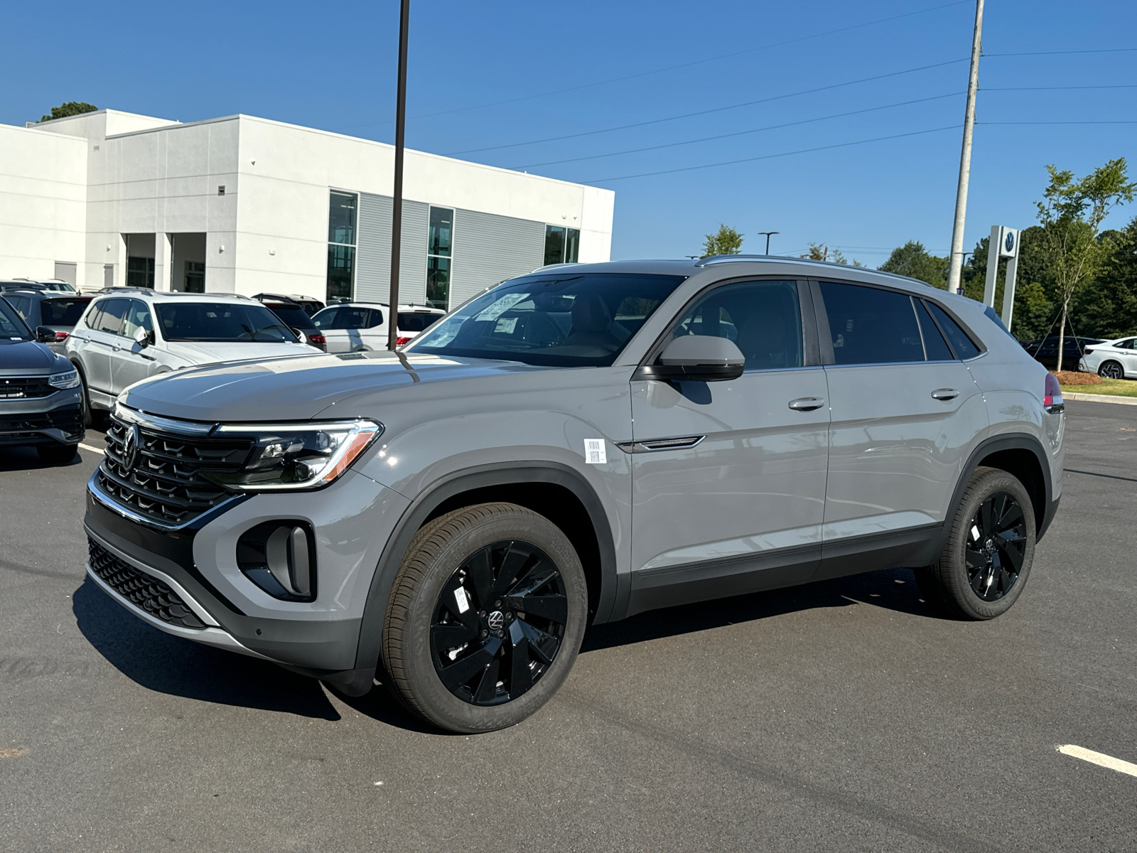 2024 Volkswagen Atlas Cross Sport 2.0T SE w/Technology 2