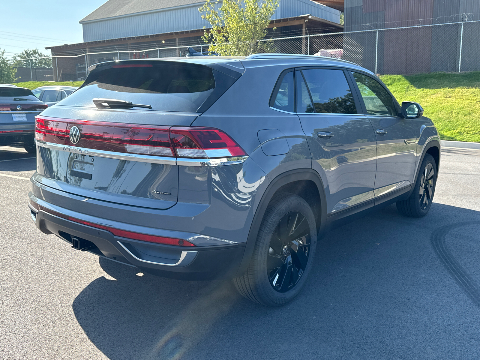 2024 Volkswagen Atlas Cross Sport 2.0T SE w/Technology 5