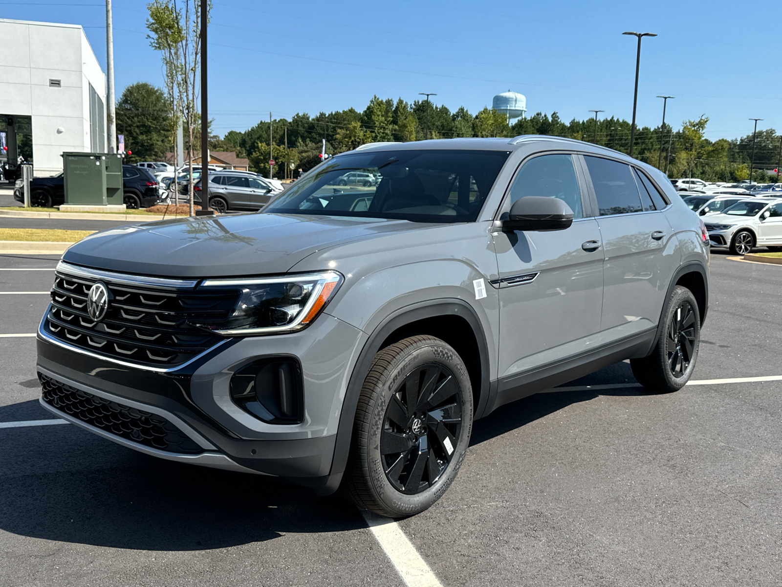 2024 Volkswagen Atlas Cross Sport 2.0T SE w/Technology 1