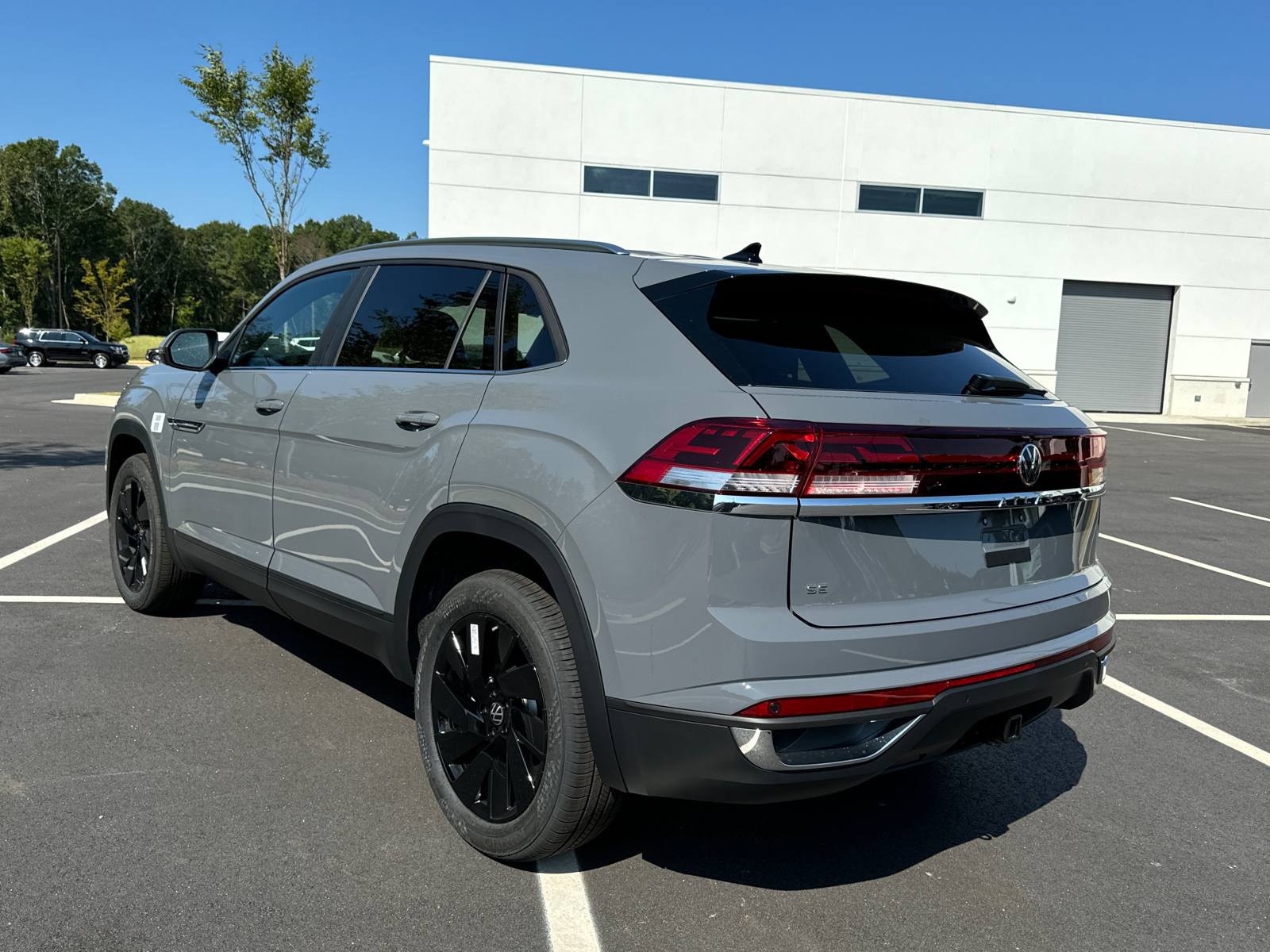 2024 Volkswagen Atlas Cross Sport 2.0T SE w/Technology 3