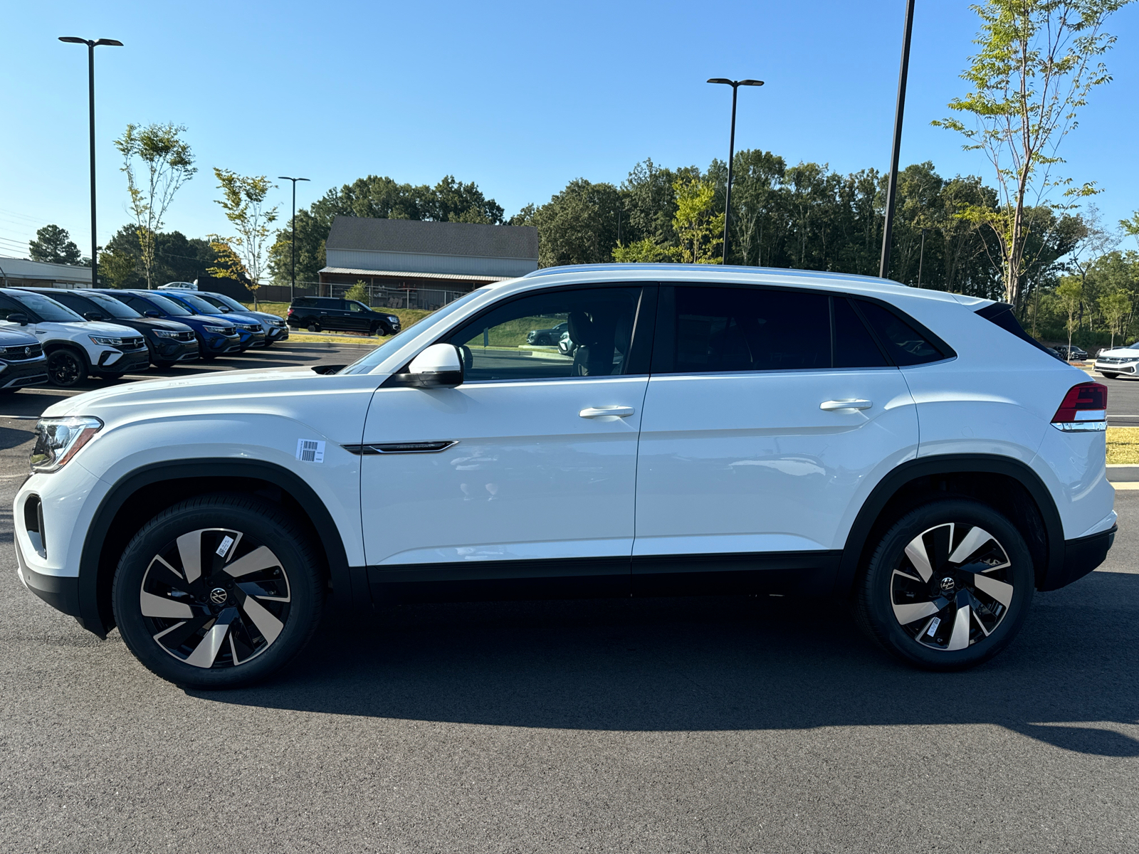 2024 Volkswagen Atlas Cross Sport 2.0T SE w/Technology 2