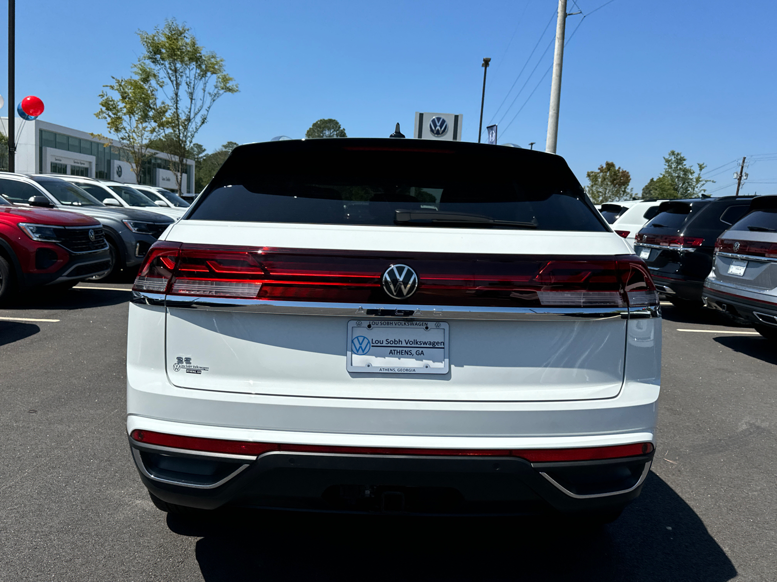 2024 Volkswagen Atlas Cross Sport 2.0T SE w/Technology 4