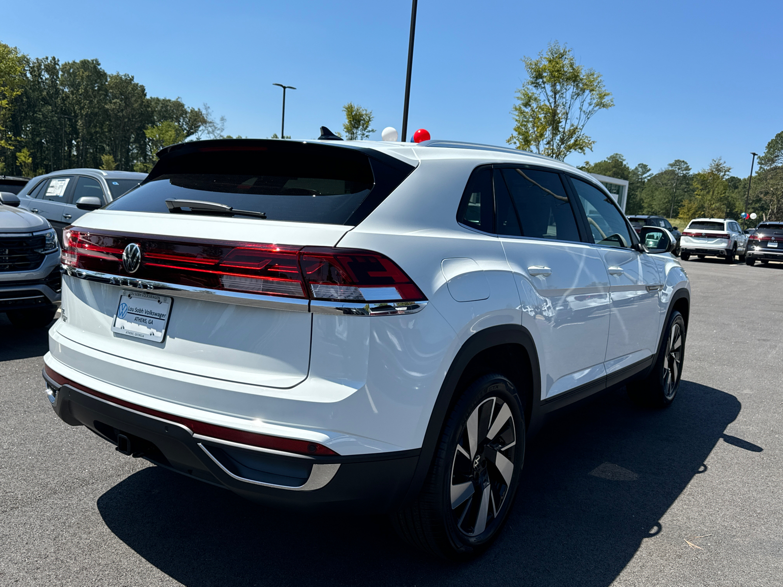 2024 Volkswagen Atlas Cross Sport 2.0T SE w/Technology 5