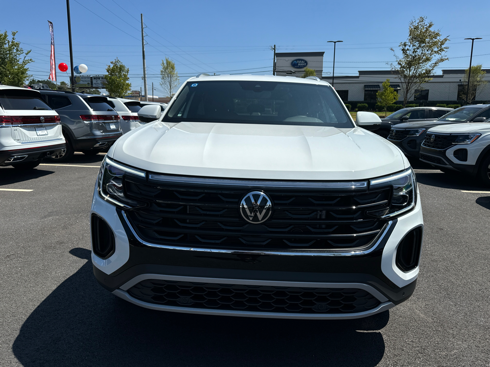 2024 Volkswagen Atlas Cross Sport 2.0T SE w/Technology 8