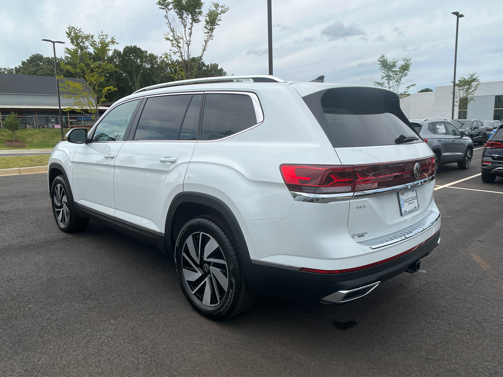 2024 Volkswagen Atlas 2.0T SEL 7