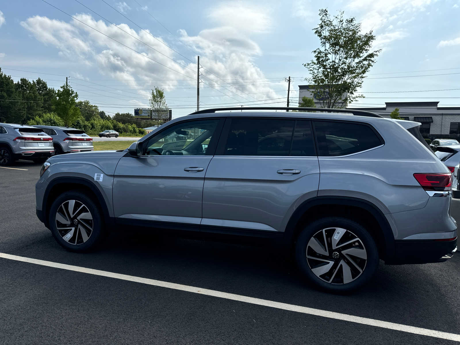 2024 Volkswagen Atlas 2.0T SE w/Technology 7