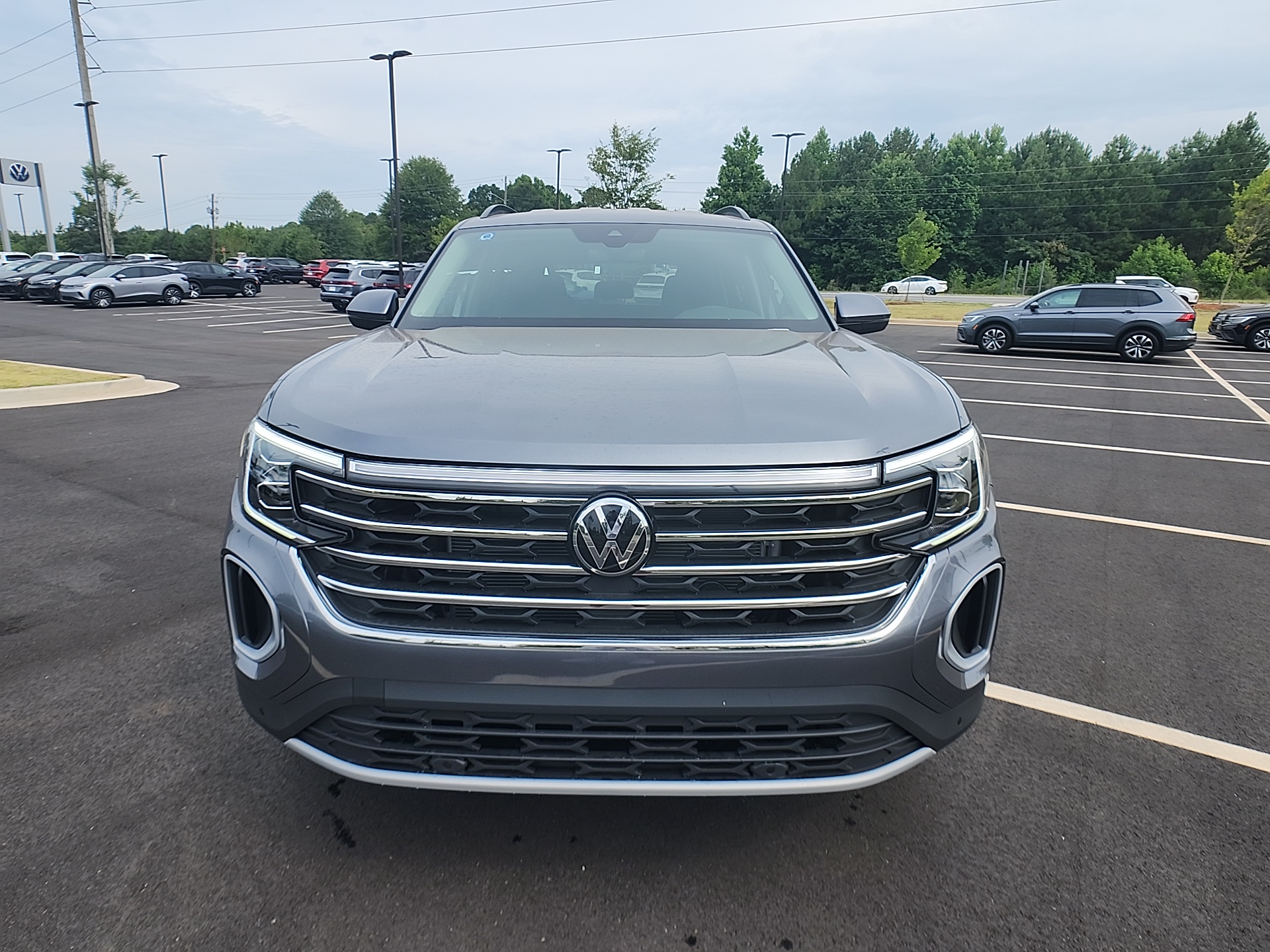 2024 Volkswagen Atlas 2.0T SE w/Technology 2