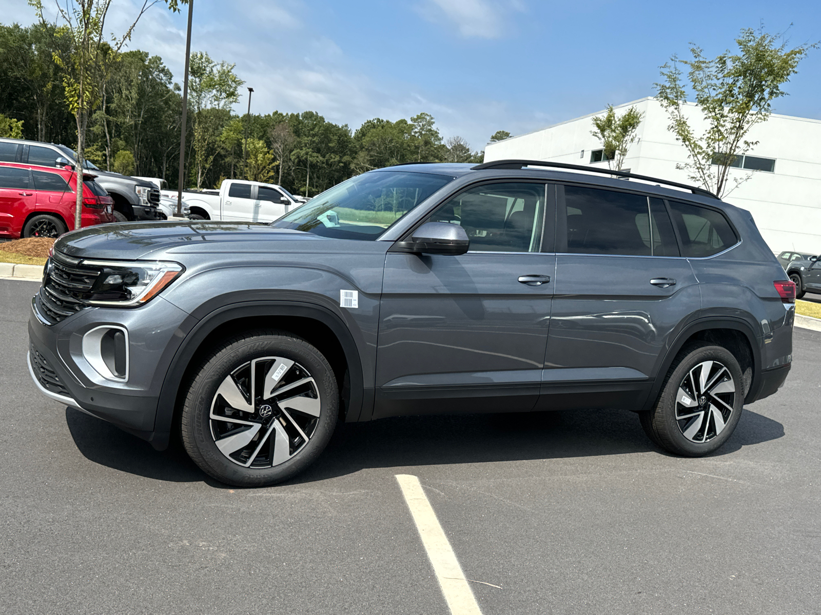 2024 Volkswagen Atlas 2.0T SE w/Technology 2