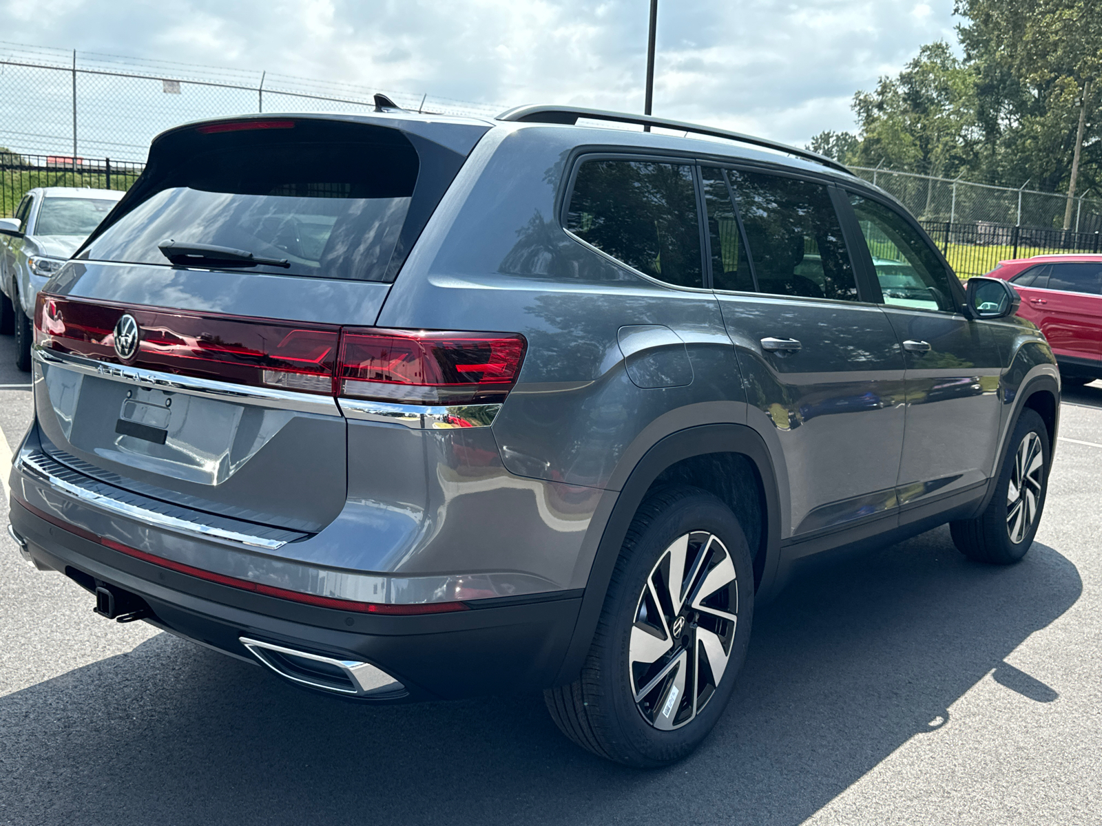 2024 Volkswagen Atlas 2.0T SE w/Technology 5