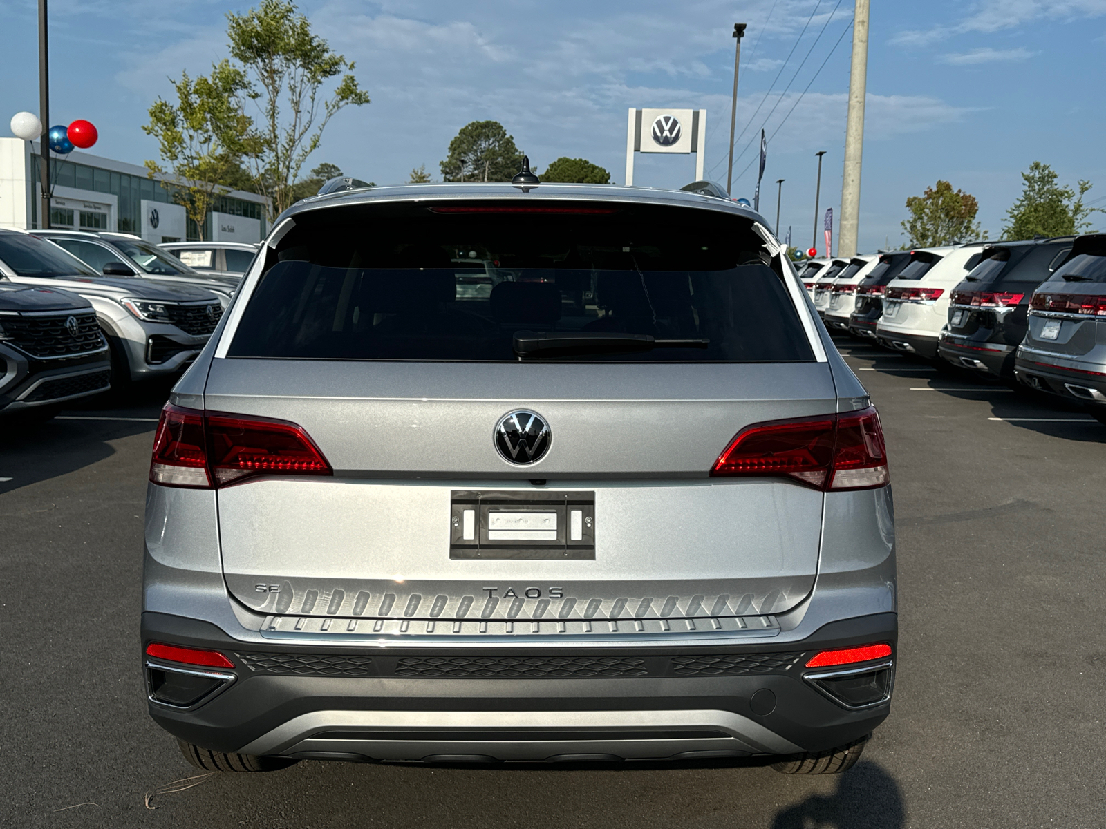 2024 Volkswagen Taos 1.5T SE 4