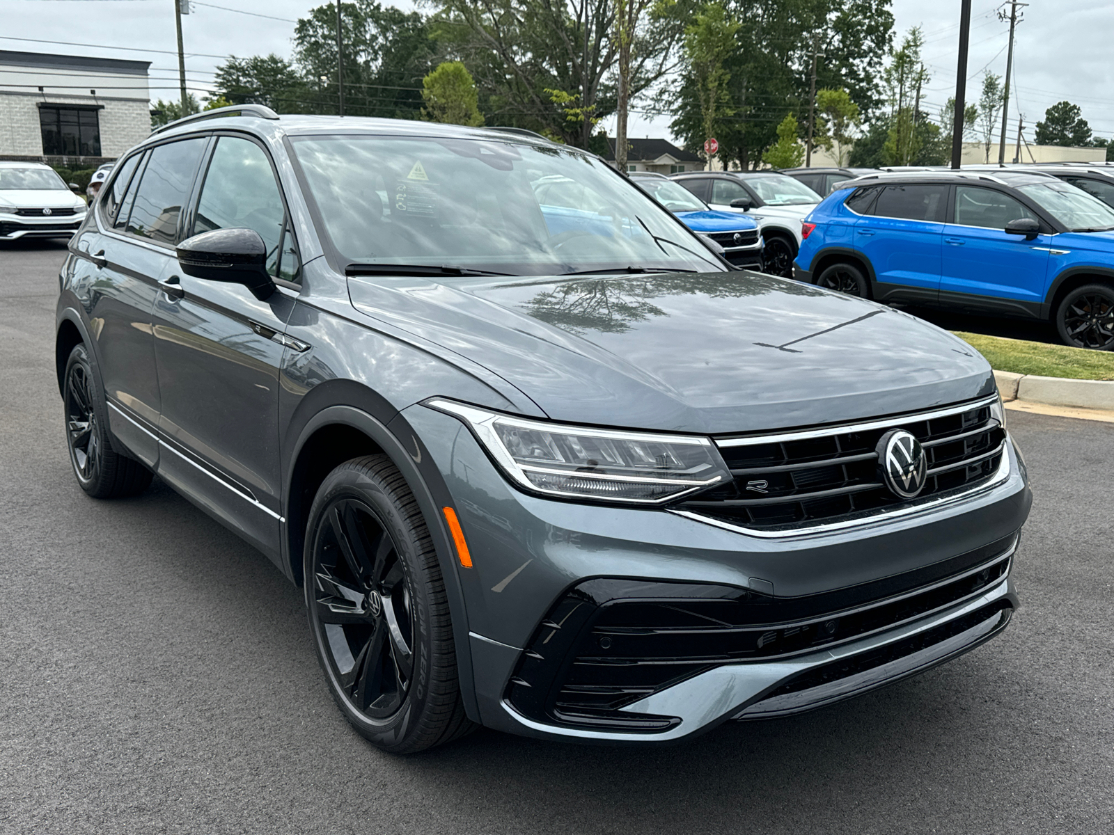 2024 Volkswagen Tiguan 2.0T SE R-Line Black 7