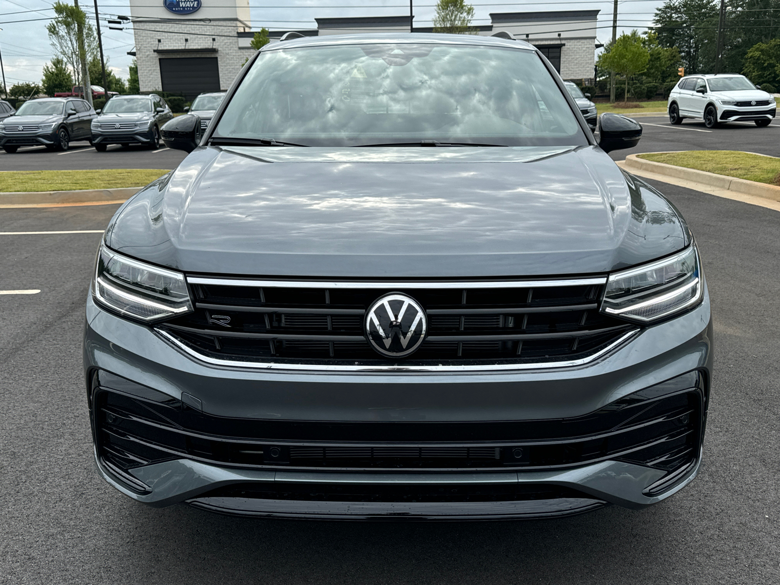 2024 Volkswagen Tiguan 2.0T SE R-Line Black 8