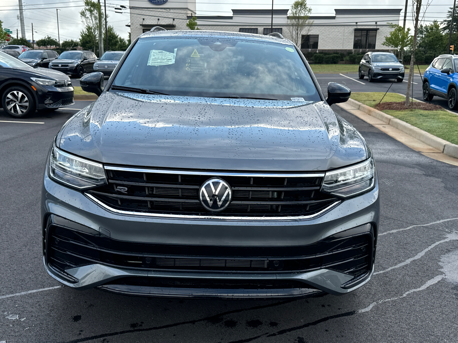 2024 Volkswagen Tiguan 2.0T SE R-Line Black 8