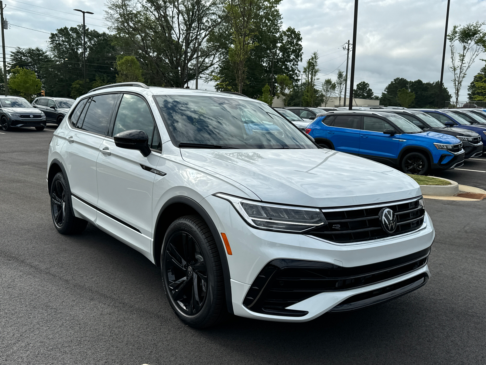 2024 Volkswagen Tiguan 2.0T SE R-Line Black 7