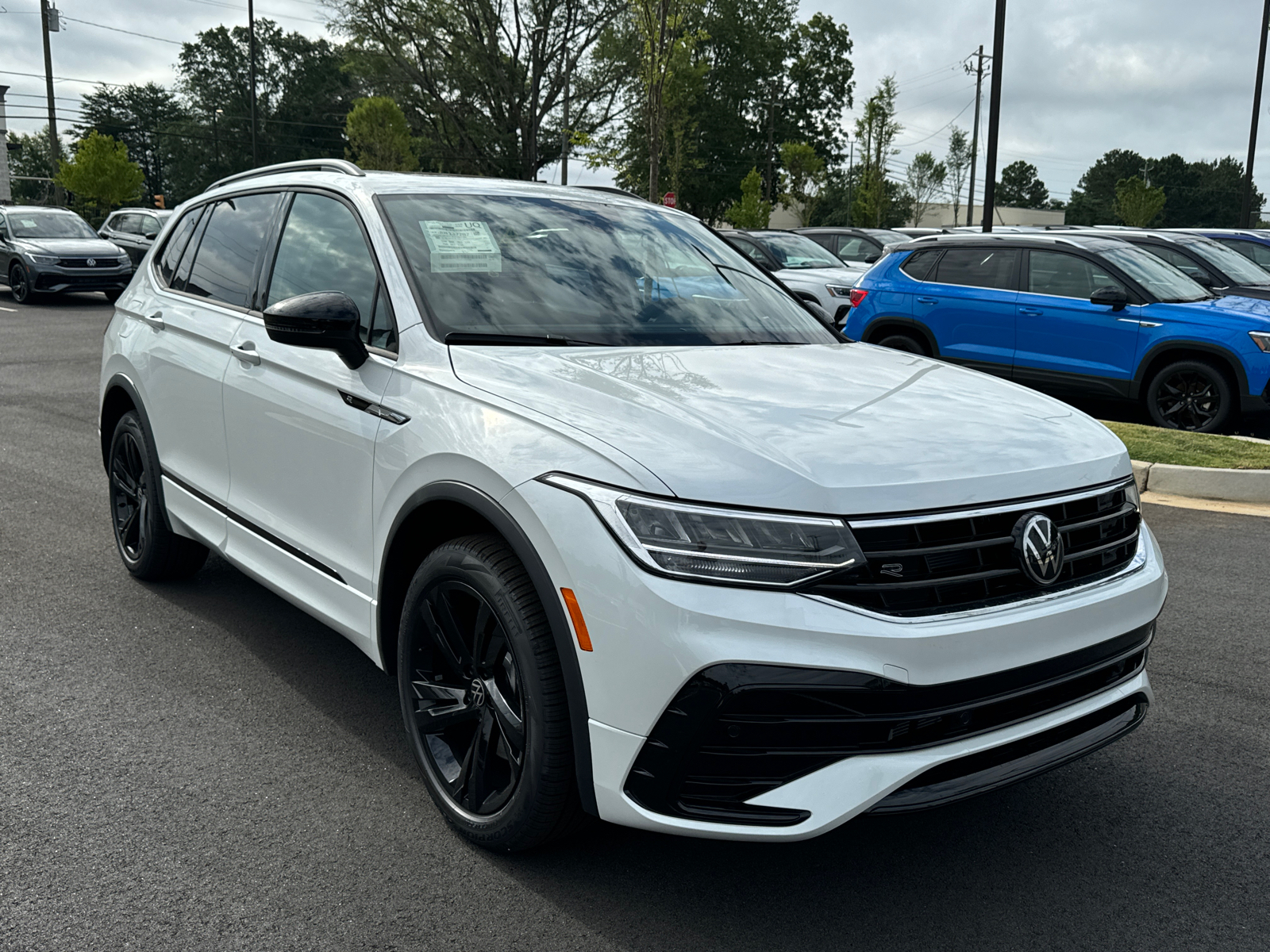 2024 Volkswagen Tiguan 2.0T SE R-Line Black 7