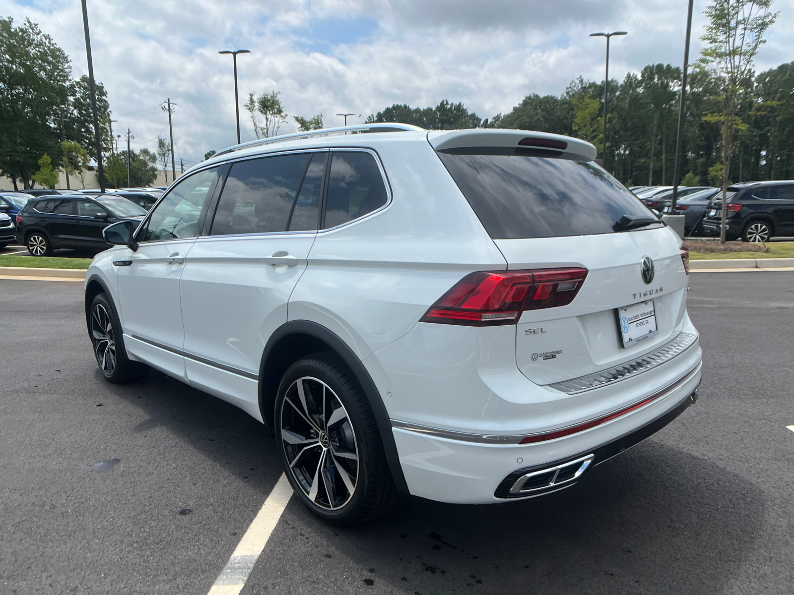 2024 Volkswagen Tiguan 2.0T SEL R-Line 7