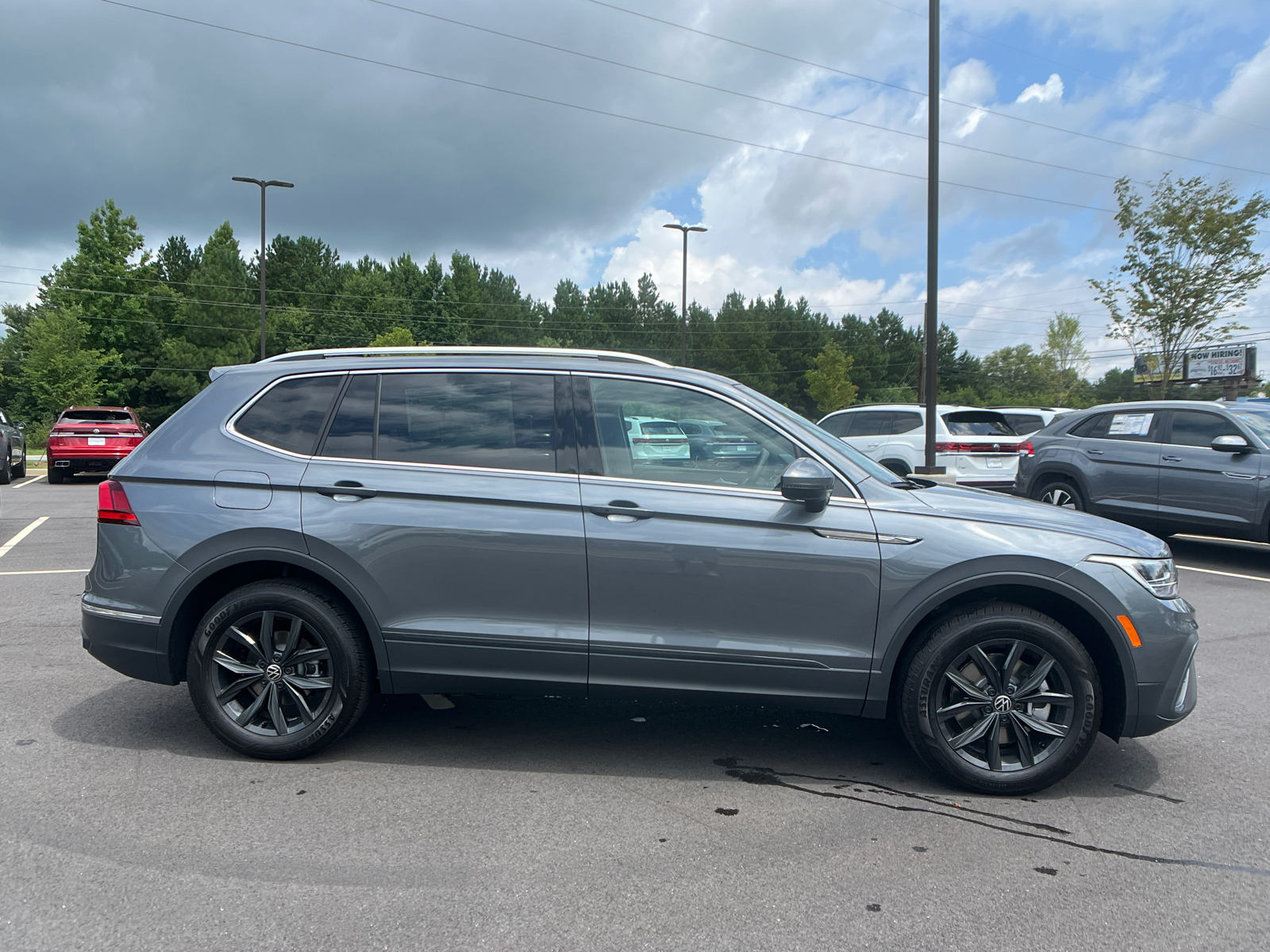 2024 Volkswagen Tiguan 2.0T SE 4