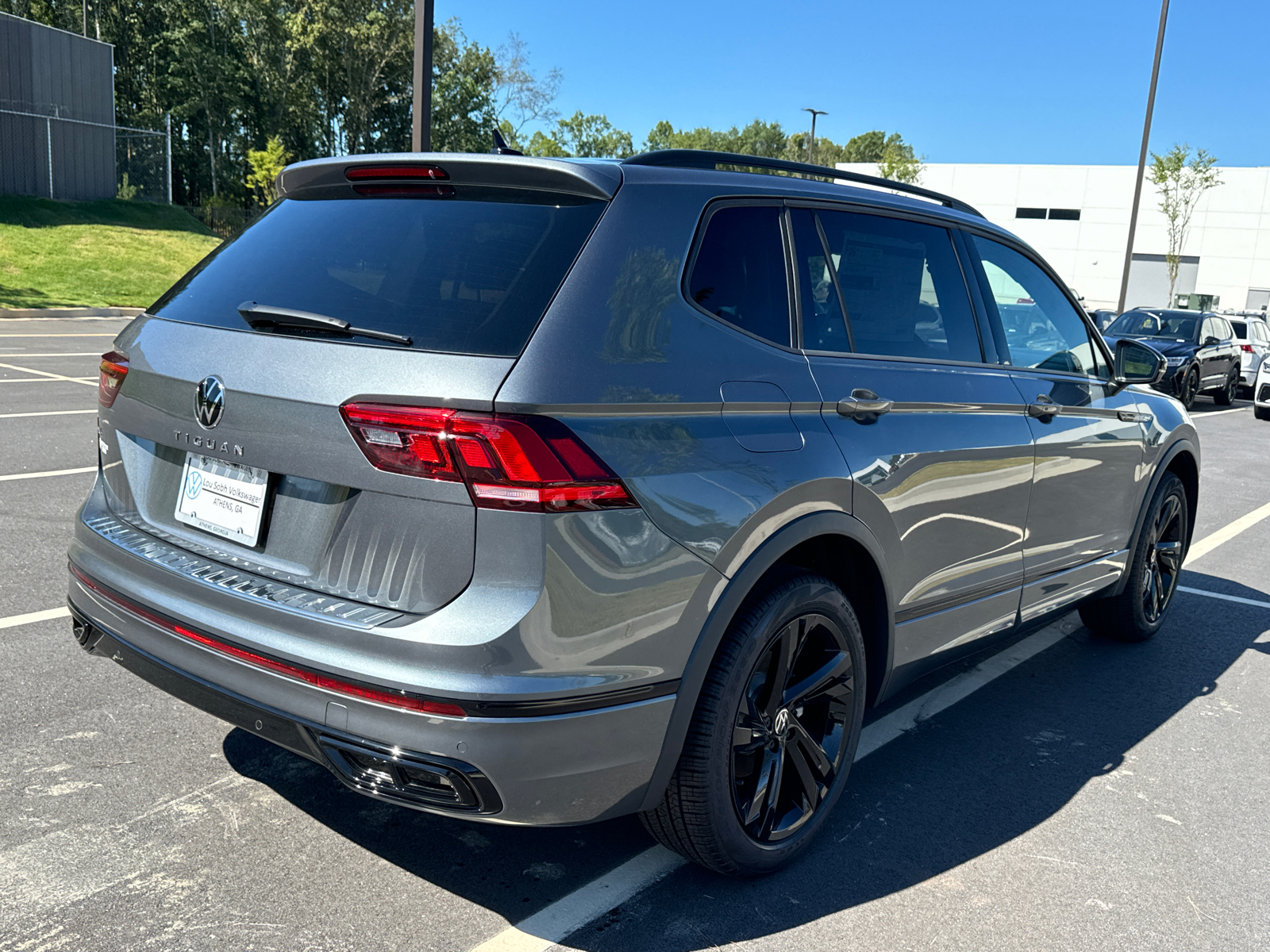 2024 Volkswagen Tiguan 2.0T SE R-Line Black 5