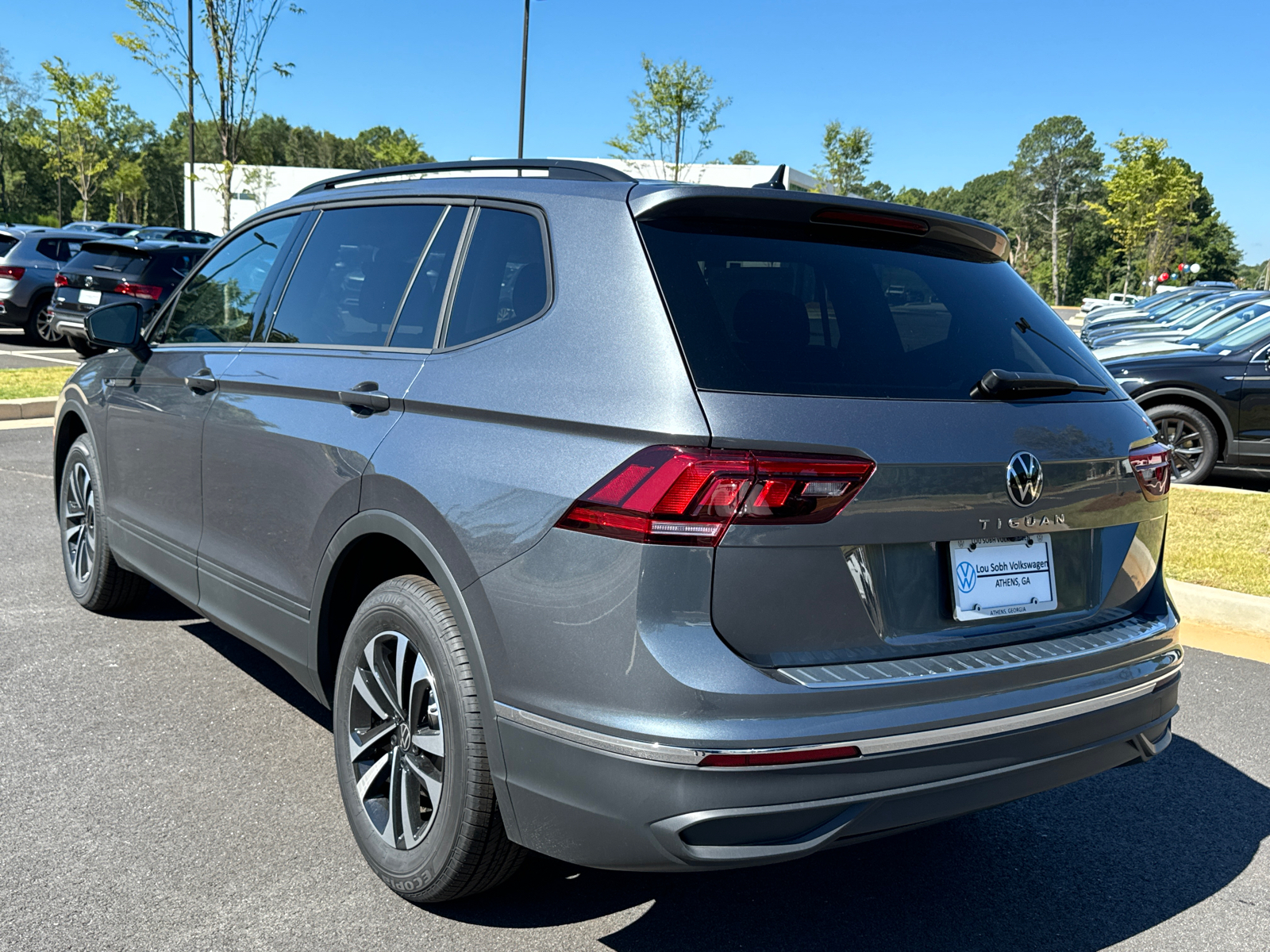 2024 Volkswagen Tiguan 2.0T S 3