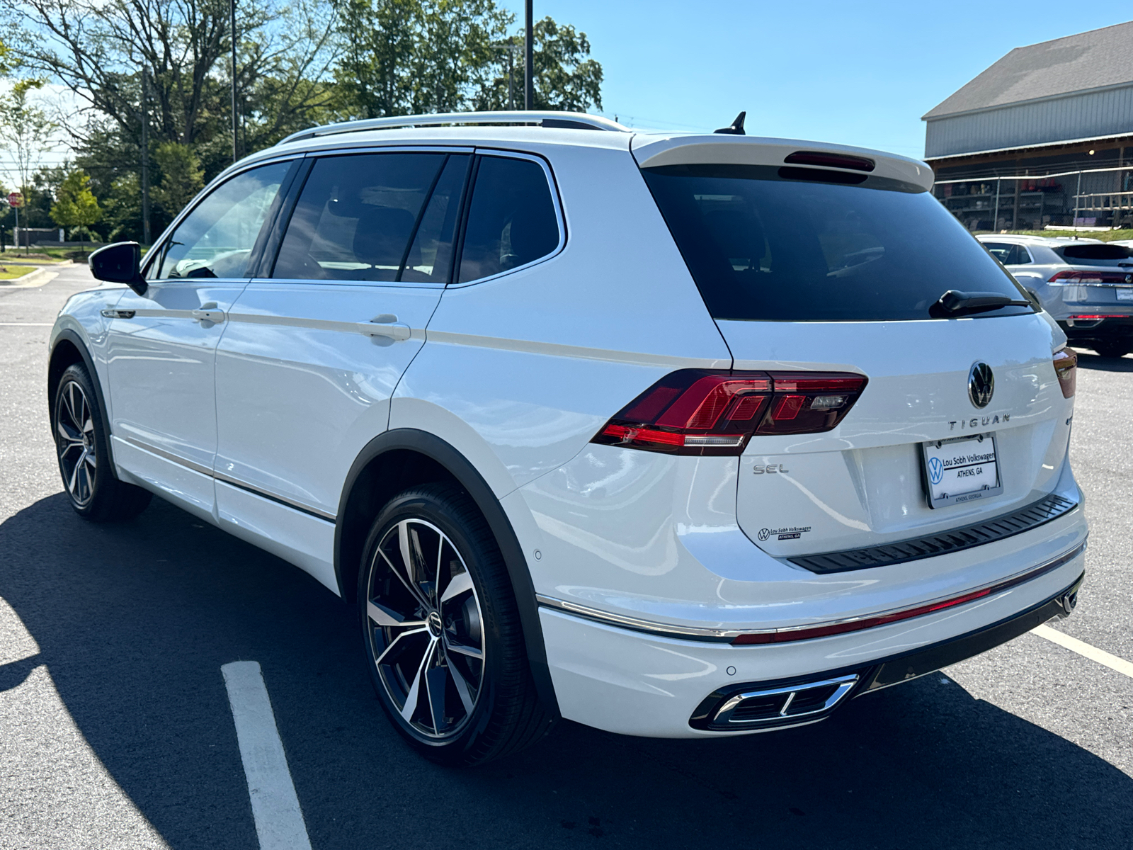 2024 Volkswagen Tiguan 2.0T SEL R-Line 3