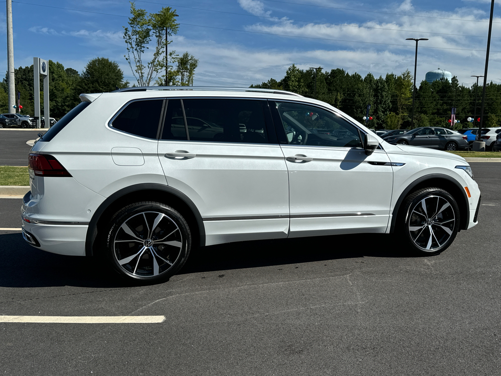 2024 Volkswagen Tiguan 2.0T SEL R-Line 6