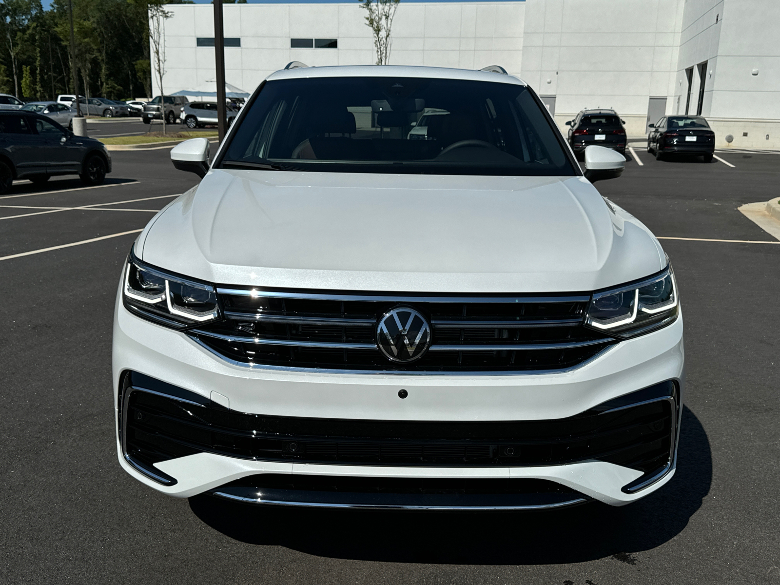 2024 Volkswagen Tiguan 2.0T SEL R-Line 8