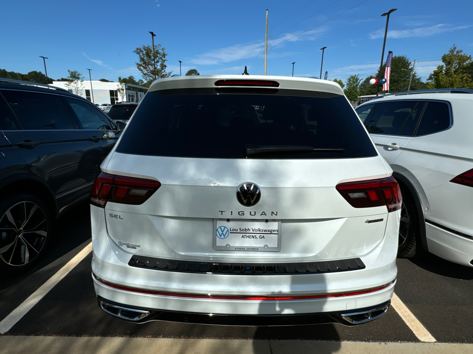 2024 Volkswagen Tiguan 2.0T SEL R-Line 4