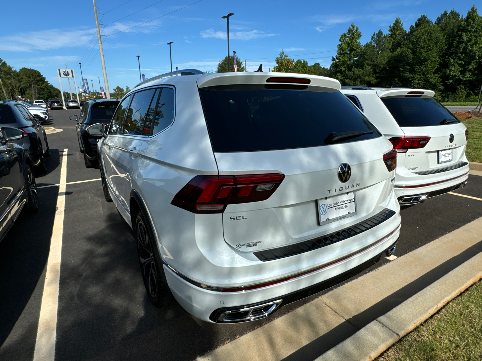 2024 Volkswagen Tiguan 2.0T SEL R-Line 5