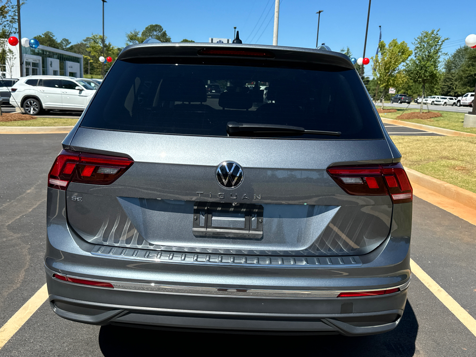 2024 Volkswagen Tiguan 2.0T SE 4