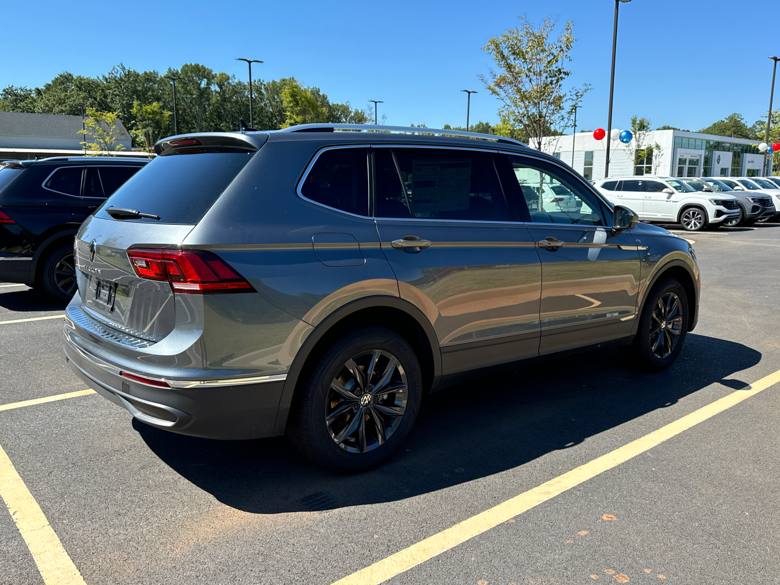 2024 Volkswagen Tiguan 2.0T SE 6