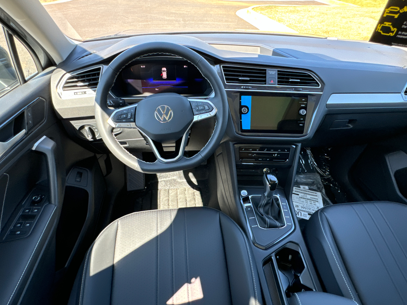 2024 Volkswagen Tiguan 2.0T SE 15