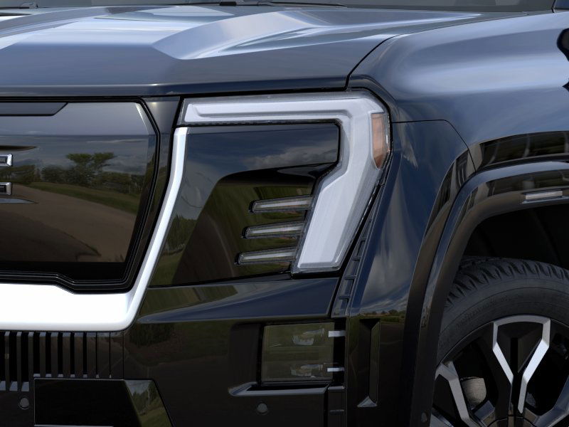 2025 GMC Sierra EV Denali 10