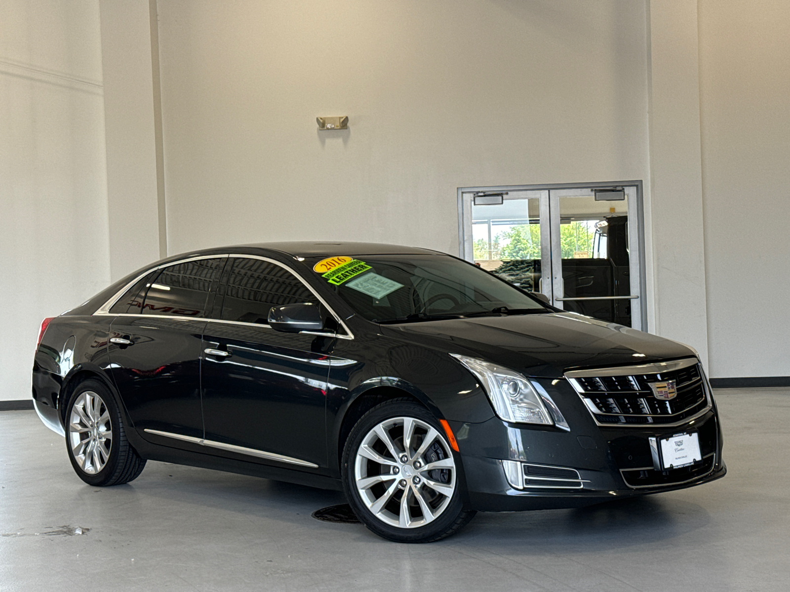 2016 Cadillac XTS Luxury 2