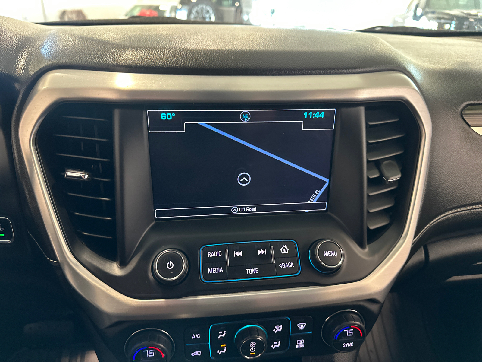 2017 GMC Acadia SLT-1 22