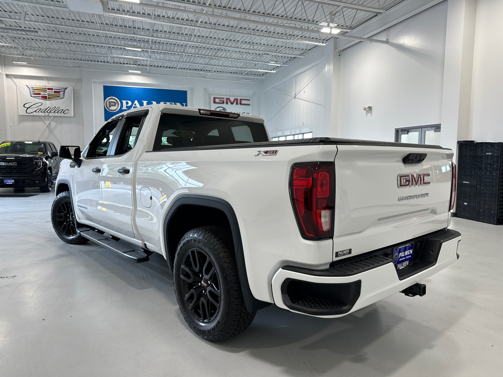 2023 GMC Sierra 1500 Pro 8