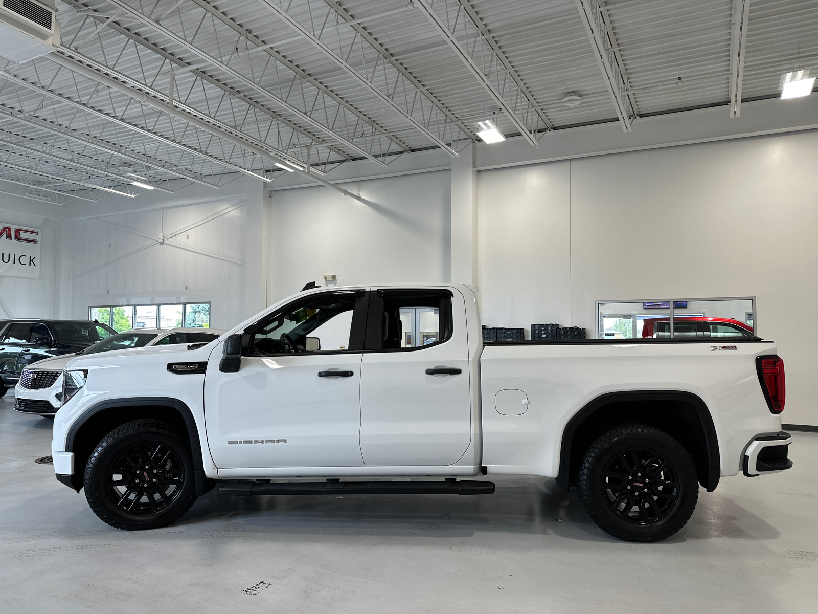 2023 GMC Sierra 1500 Pro 9