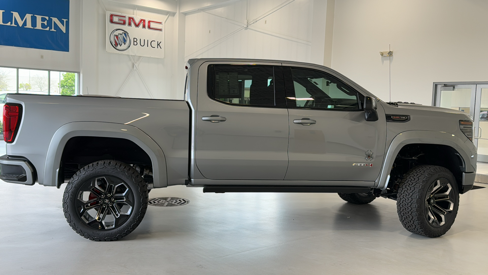 2024 GMC Sierra 1500 AT4 12