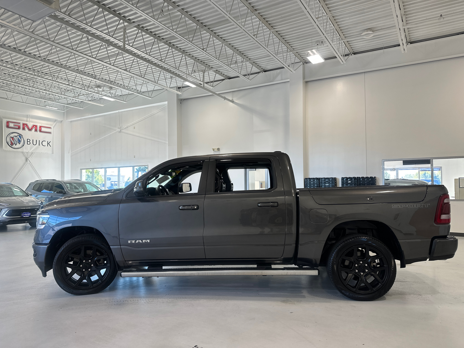 2023 Ram 1500 Laramie 9