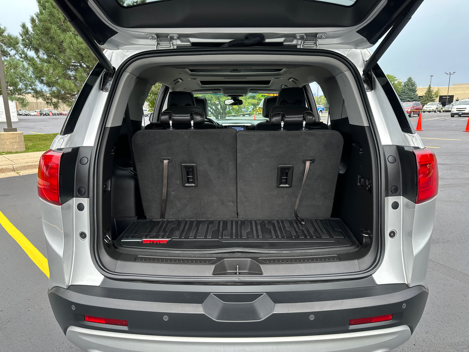 2019 GMC Acadia SLT-2 35