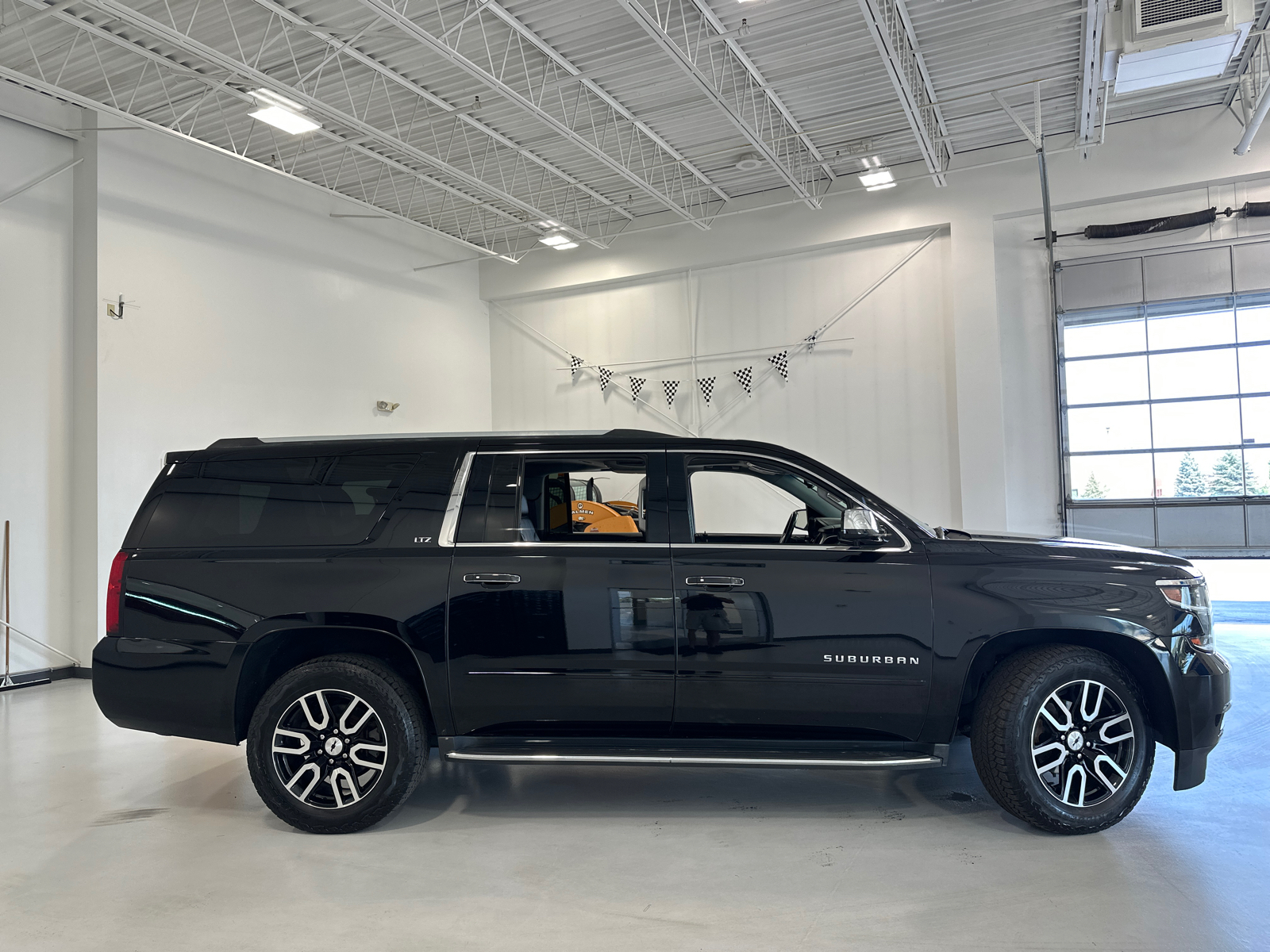 2015 Chevrolet Suburban LTZ 5