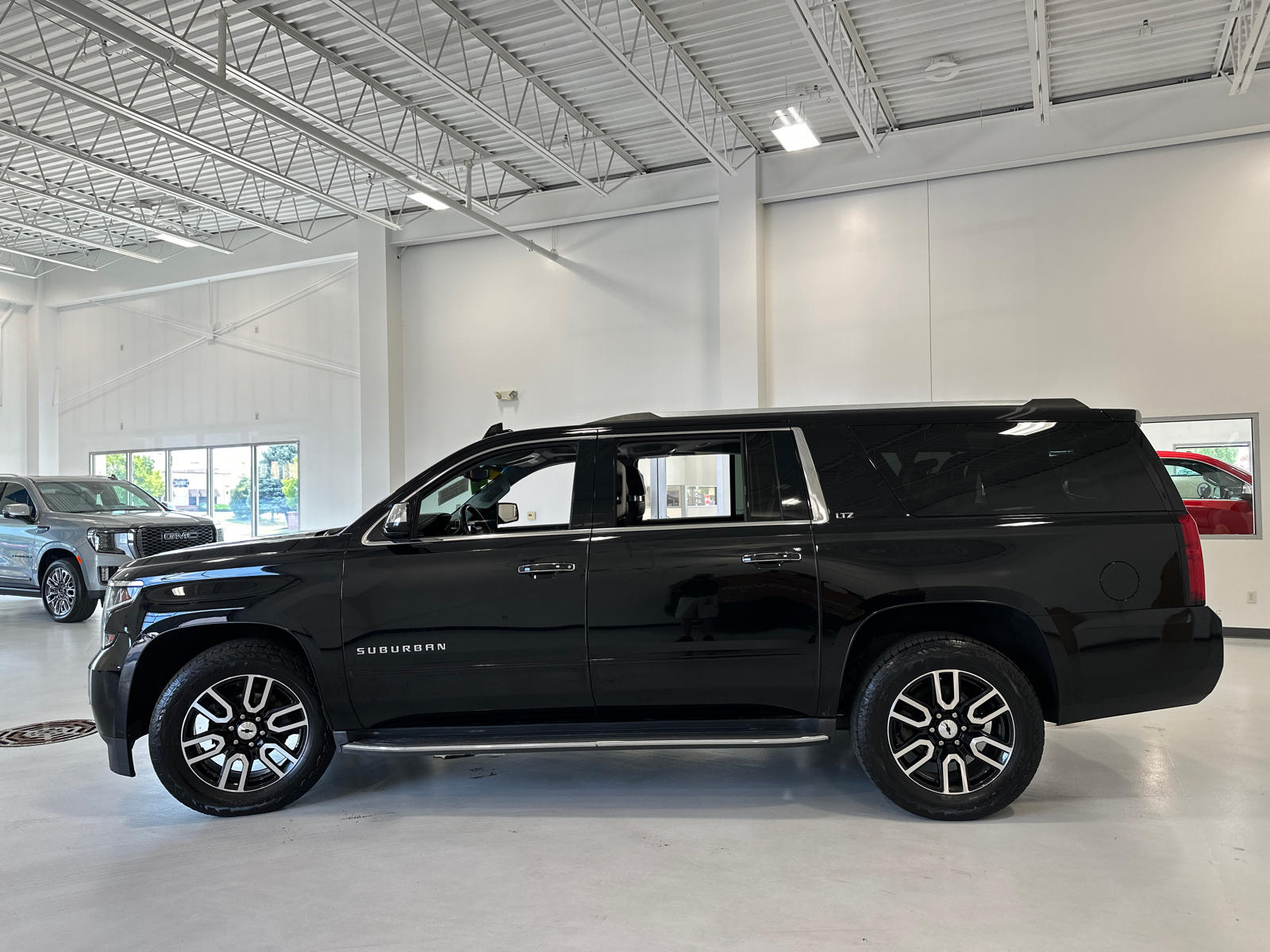 2015 Chevrolet Suburban LTZ 9