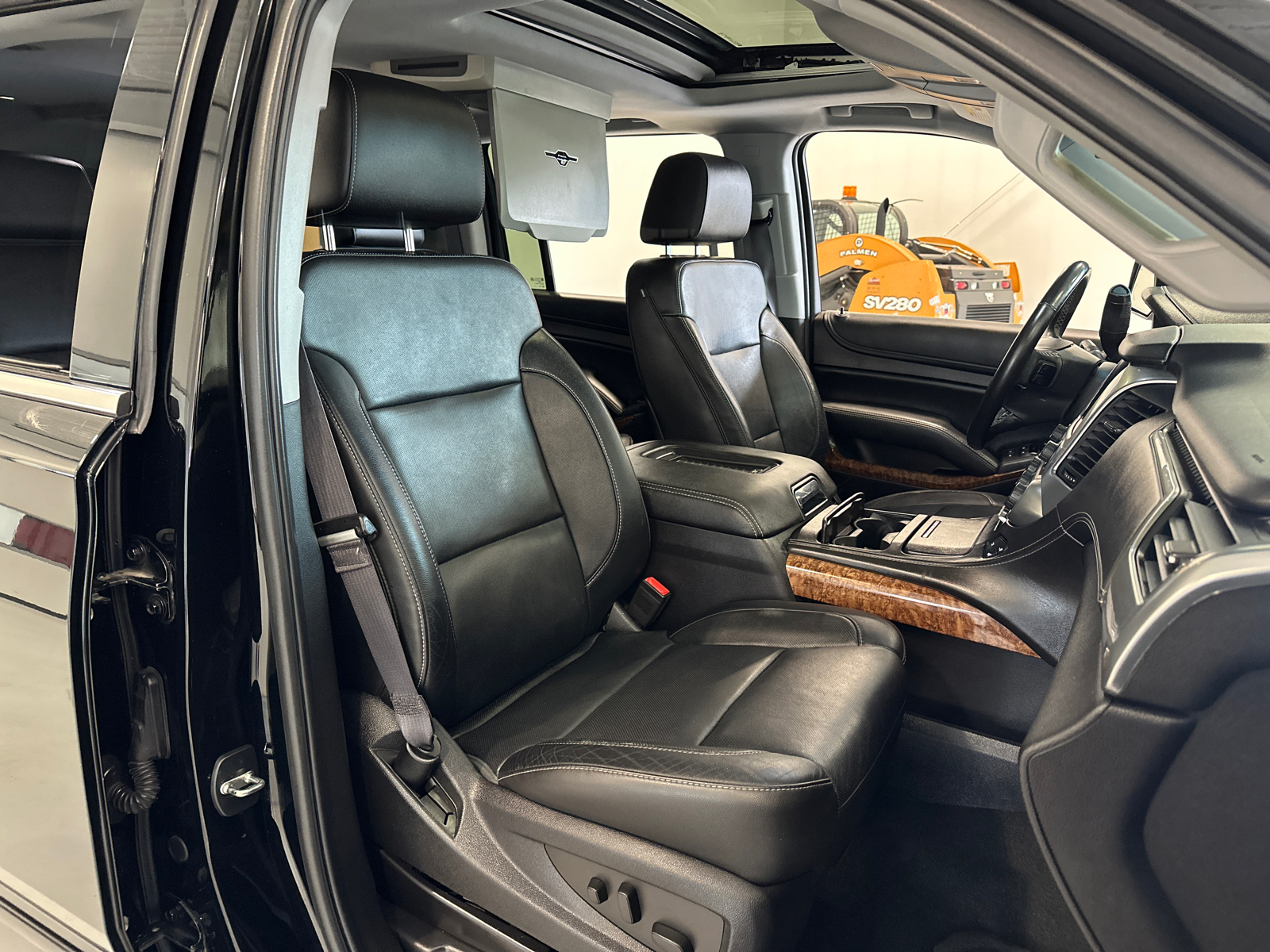 2015 Chevrolet Suburban LTZ 37