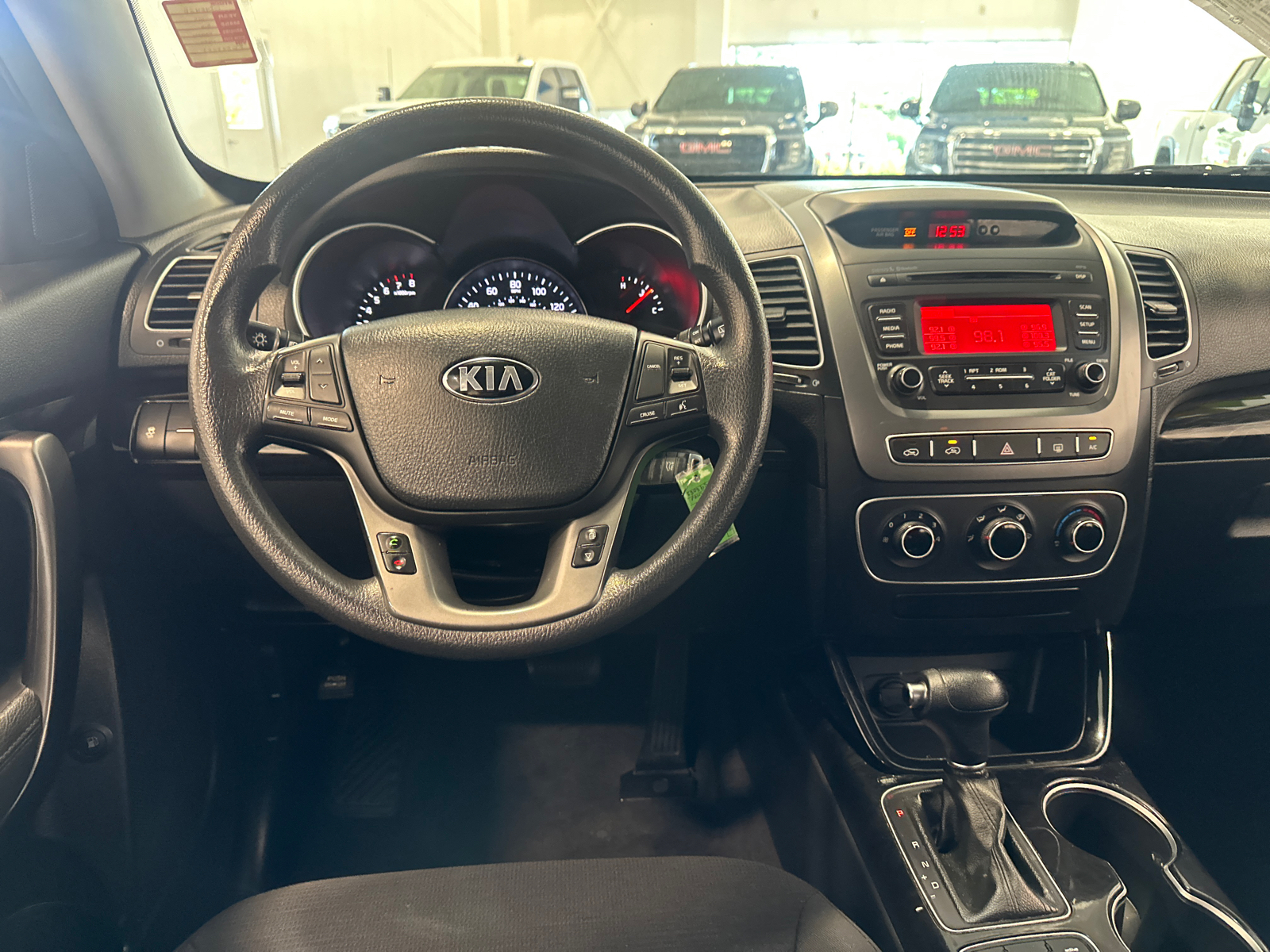 2015 Kia Sorento LX 16