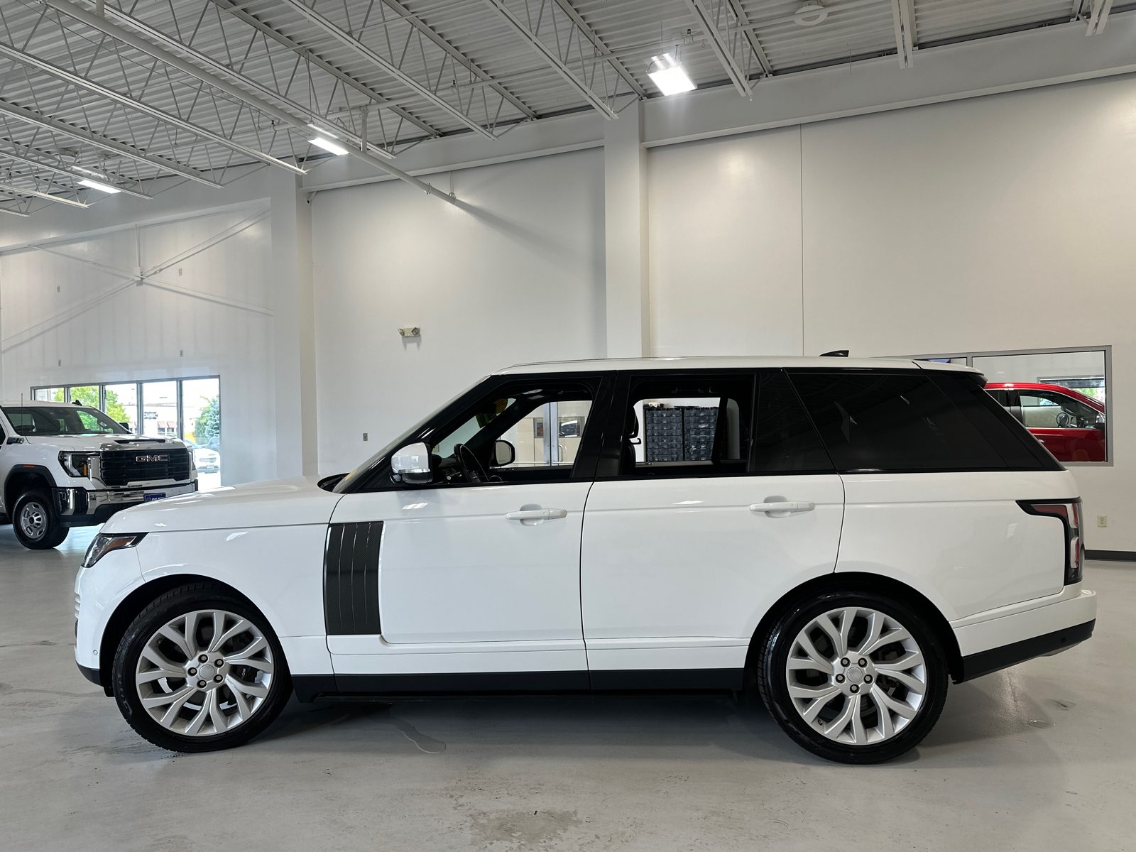 2019 Land Rover Range Rover 3.0L V6 Supercharged HSE 9