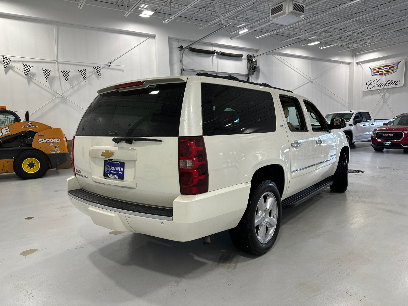 2013 Chevrolet Suburban 1500 LTZ 6