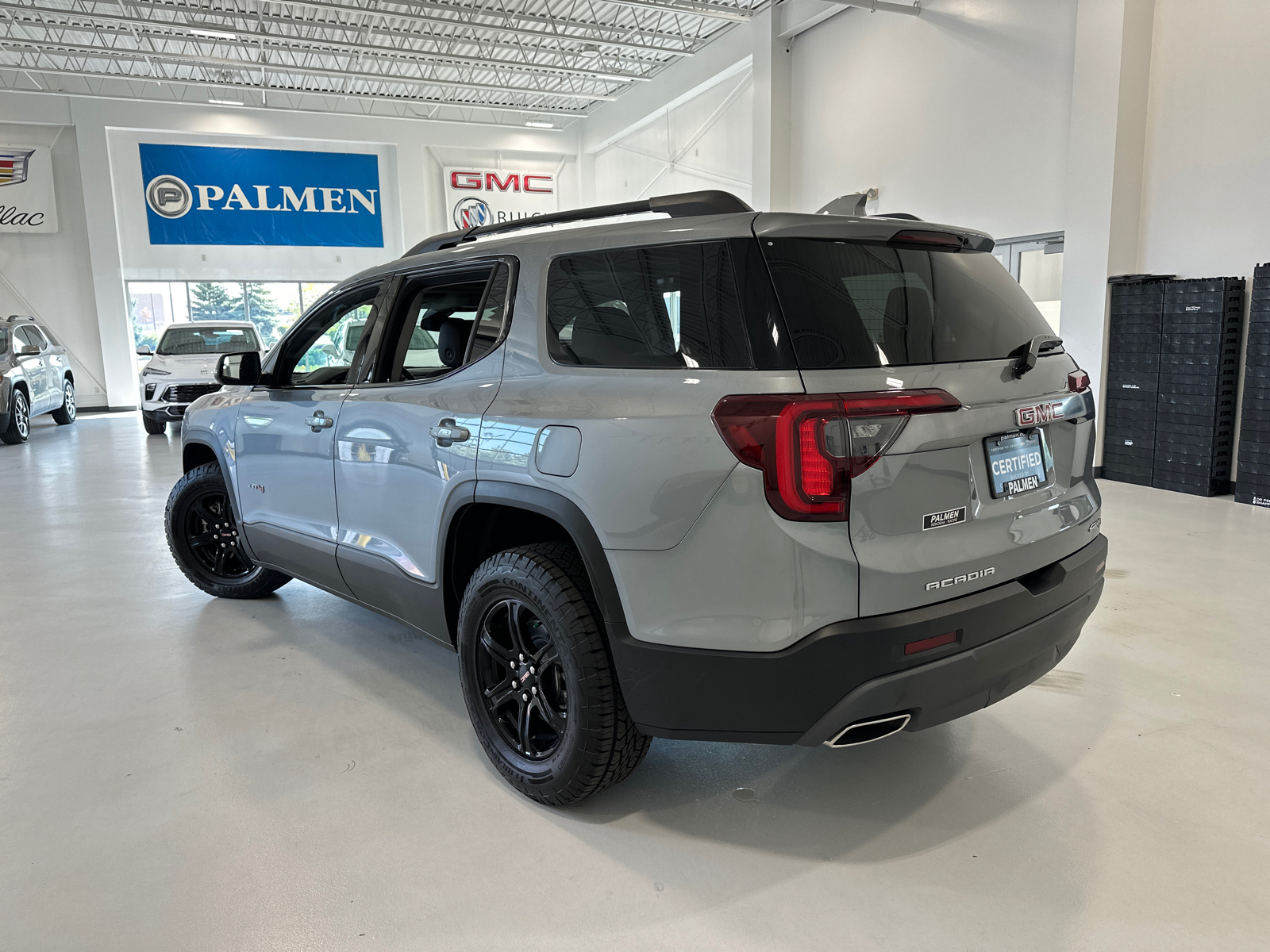 2023 GMC Acadia AT4 8